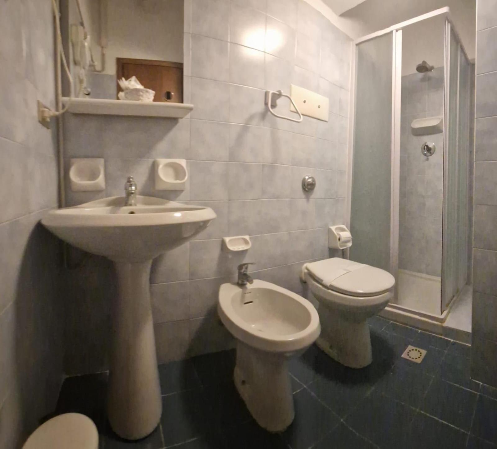 Albergo Ristorante Da Tunon Oviglio ภายนอก รูปภาพ