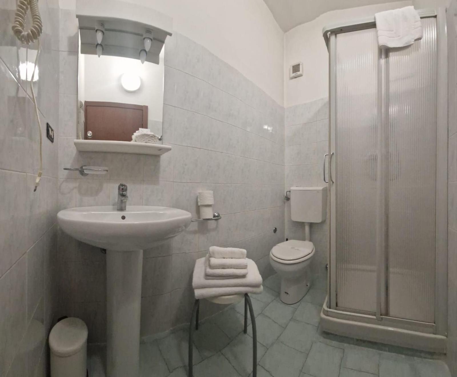 Albergo Ristorante Da Tunon Oviglio ภายนอก รูปภาพ